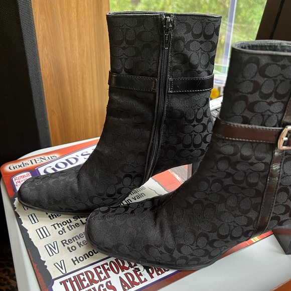 Size6 1/2 canvas logo midi calf coach boots - Picture 12 of 17